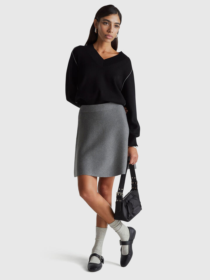 V NECK SWEATER L/S Women image number 3